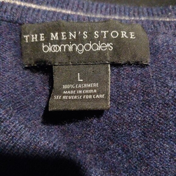 The Men's Store Bloomingdales Navy Cashmere V-Neck Sweater Old Money L Preppy - Picture 12 of 12